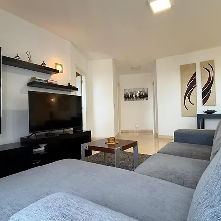 Forum Sky Apartment *